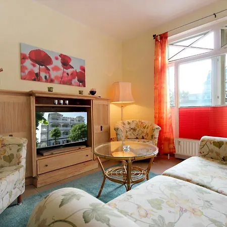 Haus & Strandburg By Rujana ビンツ