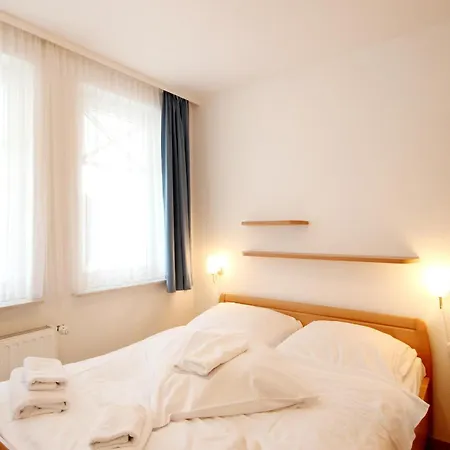 Haus Strandburg - by Rujana Apartment Binz