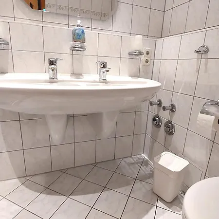 Haus & Strandburg By Rujana דירה *