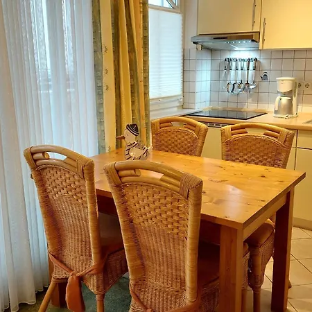 Haus & Strandburg By Rujana דירה *