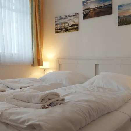 Haus & Strandburg By Rujana בינץ